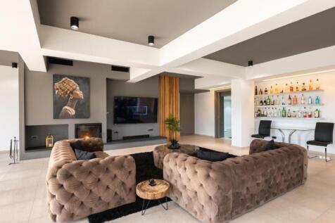Main sitting room