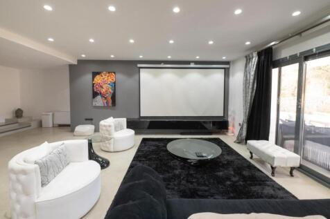Sitting room 3
