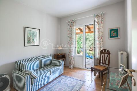 Sitting/bedroom