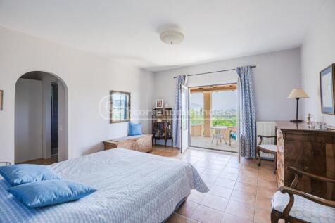 Bedroom to view