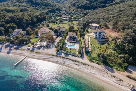 Sea to house