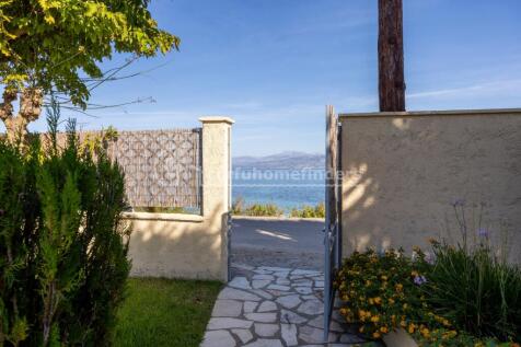Gateway to the sea