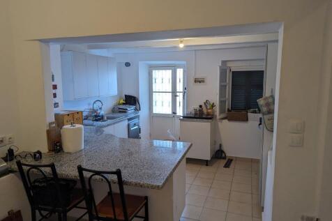 Kitchen downstairs