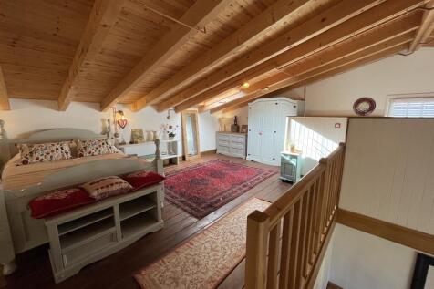 Upstairs bedroom