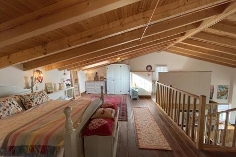 Upstairs bedroom
