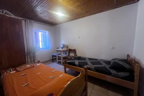 bedroom2