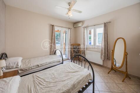 Twin upstairs room