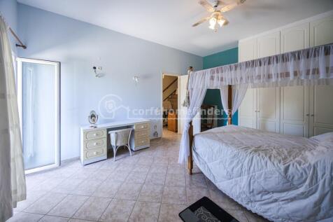 Downstairs bedroom