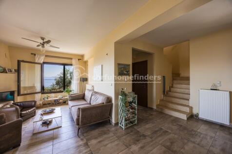 Sitting to stairs/kitchen