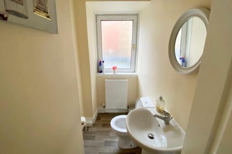 UPSTAIRS TOILET