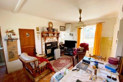 SITTING / KITCHEN