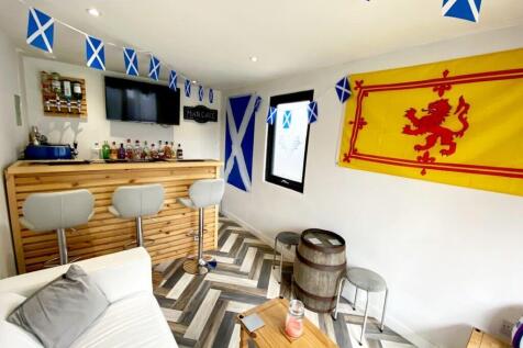 GARDEN OFFICE OR BAR