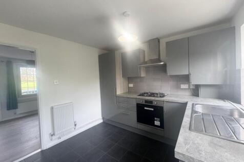 Kitchen 2.jpg