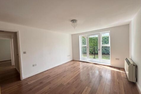 Living Area 3.jpg