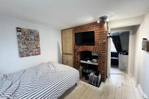 Bedroom 4 2.jpg