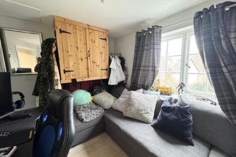 Bedroom 4 Snug.jpg