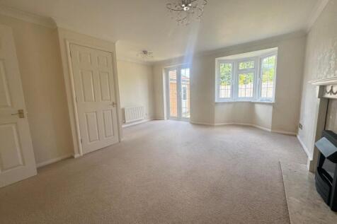 Living room 2.jpg