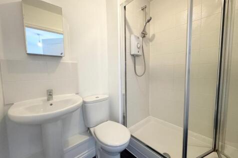 ensuite.jpg