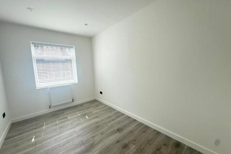 Bed 3.jpg