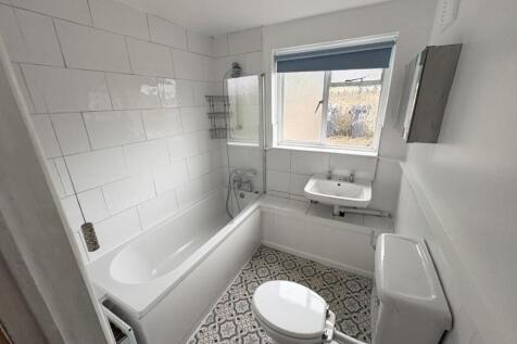 new bathroom.jpg