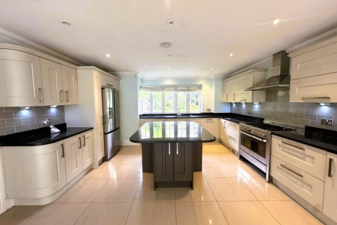 kitchen 3.png