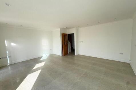 living area 1 .jpg