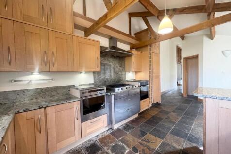 Kitchen 3.jpg