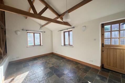 Living Area 3.jpg
