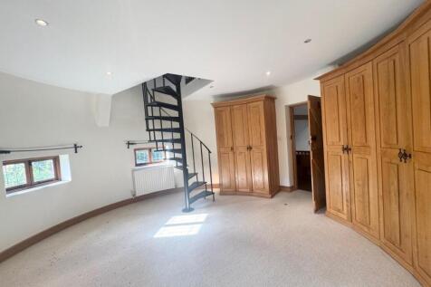 Master Bedroom 2.jpg