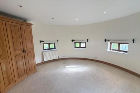 Master Bedroom 3.jpg