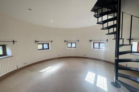 Master Bedroom 1.jpg