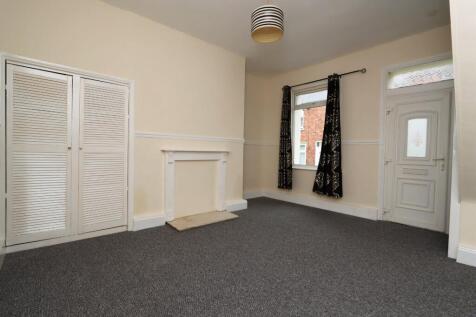 Living Room Pic 1