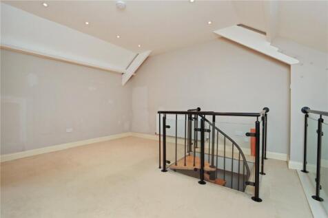 Mezzanine Bedroom 2