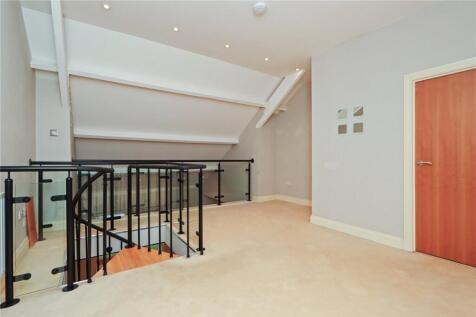Mezzanine Bedroom 3