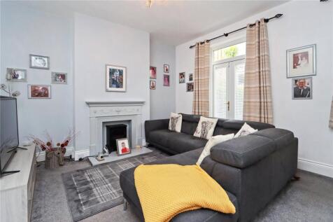 Living Room Pic 1