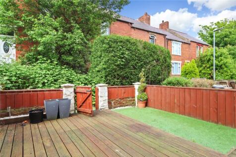 Front Garden/Decking