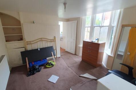 FLAT 1A (REAR)