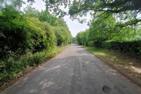 View along Hillwood Road