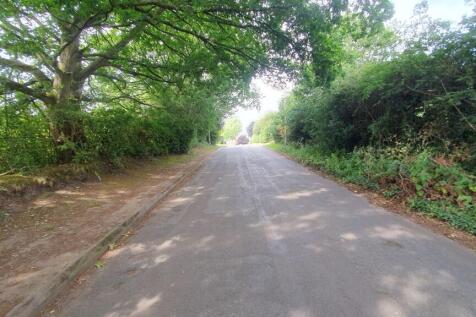 View along Hillwood Road