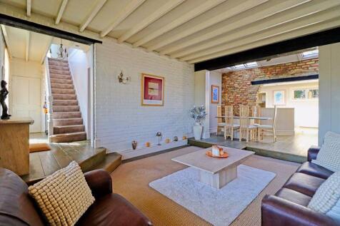 Living Room / Dining Area