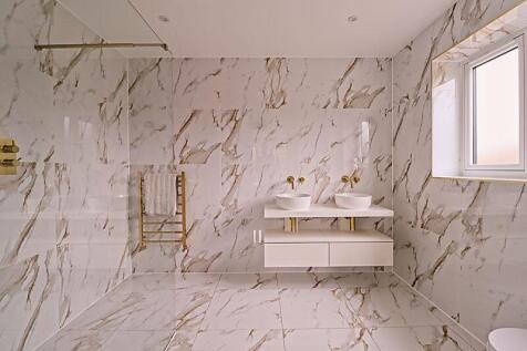 Master En-Suite
