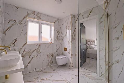 Master En-Suite