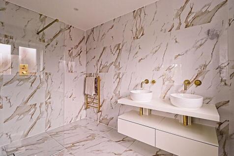 Master En-Suite
