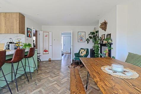 Family Room Dining