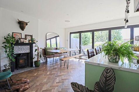 Family Room Dining