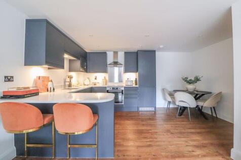 Kitchen/ Dining Room