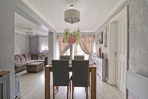 Dining / Living Room