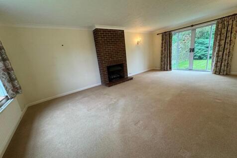 4e79476b-3a52-46e...