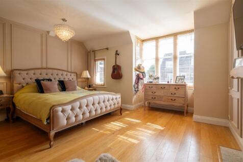 bednroom 3.jpg