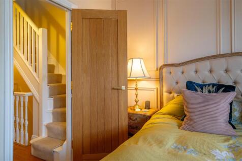 bedroom panel.jpg